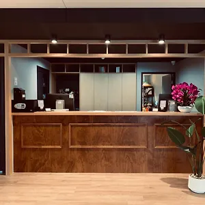 Hotel Woodroffe