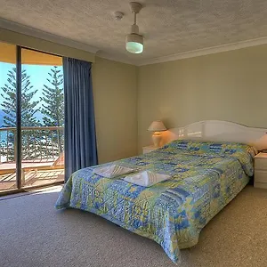 Hotel Columbia On Rainbow Bay